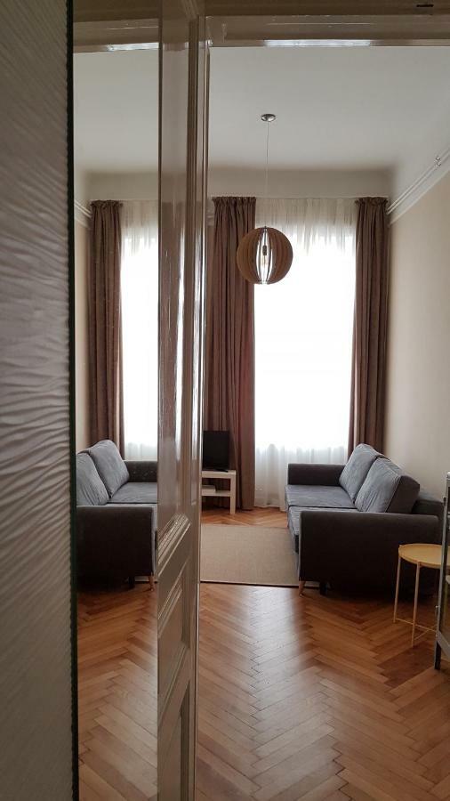 Cbs Apartments Boedapest Buitenkant foto