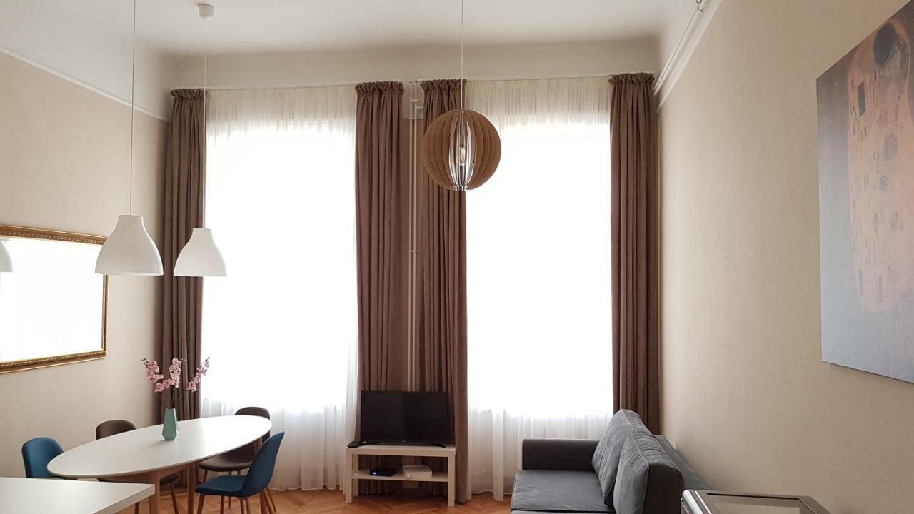 Cbs Apartments Boedapest Buitenkant foto